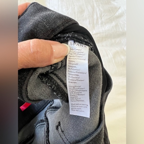 Spanx | Distressed Black Ankle Skinny Jeans Size Large - Picture 5 of 10